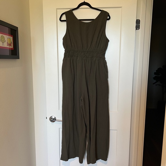 Square neck lace up ruched jumpsuit olive green 1X - Picture 10 of 11